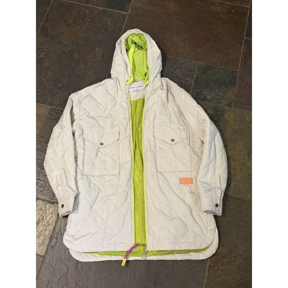 NikKi Jones Montreal White Quilted Jacket W/Hood  Pockets Size Small Lined Green